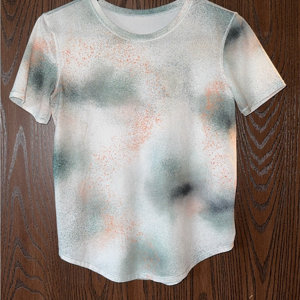 Lululemon Athletica Cream and White Short Sleeve Tee